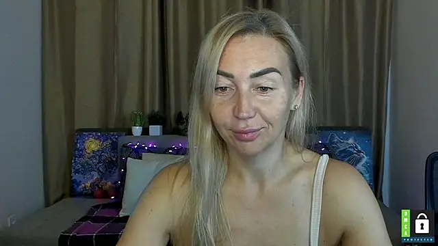 Kiss julli88I online show from October 8, 2025, 5:24 pm