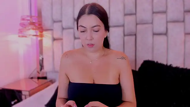 MaddyCrofft online show from March 30, 2026, 11:11 am