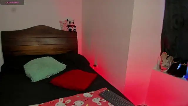 vella sex online show from November 15, 2025, 5:39 pm