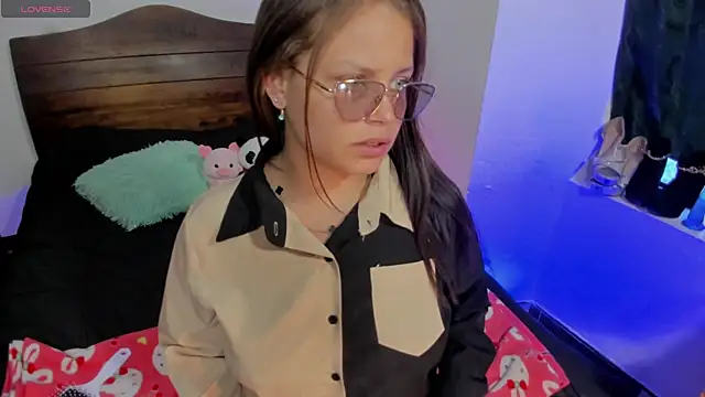 vella sex online show from December 2, 2025, 7:04 pm