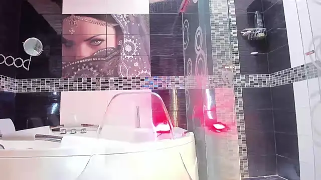 Small Hot19 online show from November 2, 2025, 4:56 pm