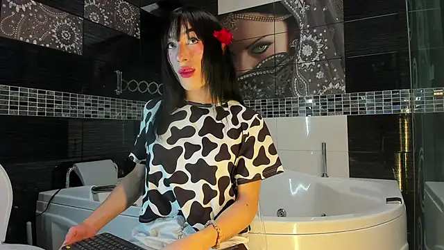 Small Hot19 online show from October 22, 2025, 3:00 pm