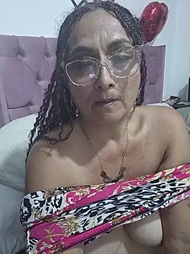 Snapshot of AlessandraLeroy chatting on March 24, 2026, 12:54 am AlessandraLeroy online show from March 24, 2026, 12:54 am