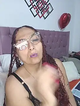 Snapshot of AlessandraLeroy chatting on March 8, 2026, 2:15 am AlessandraLeroy online show from March 8, 2026, 2:15 am