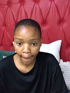 BondiBitch online show from October 3, 2025, 8:21 pm