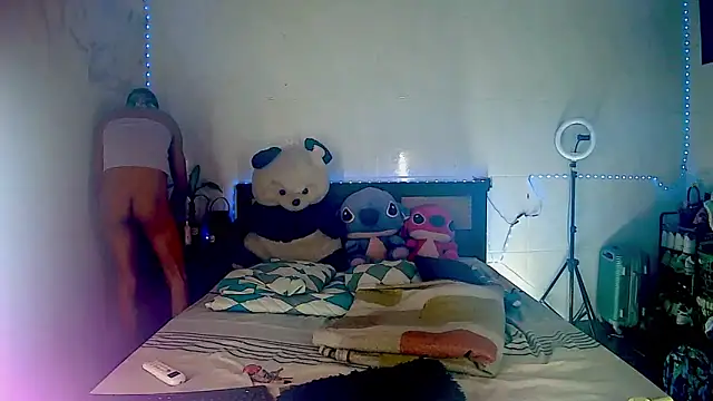 KimberlyXtreme online show from December 3, 2025, 1:06 am