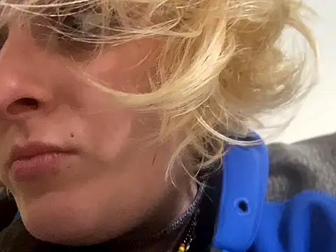 KITTYBOOBOOFUXX online show from January 7, 2026, 6:13 pm