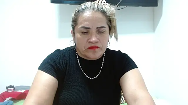 Snapshot of Milena_Foox chatting on May 30, 2026, 4:30 am Milena Foox online show from May 30, 2026, 4:30 am