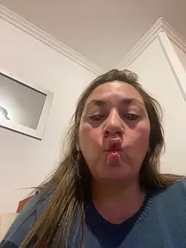 Snapshot of Luna-nevada chatting on February 27, 2026, 1:39 am Luna-nevada online show from February 27, 2026, 1:39 am