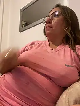 Snapshot of Luna-nevada chatting on March 21, 2026, 1:40 am Luna-nevada online show from March 21, 2026, 1:40 am