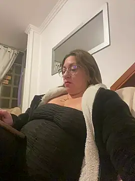 Snapshot of Luna-nevada chatting on March 5, 2026, 1:02 am Luna-nevada online show from March 5, 2026, 1:02 am