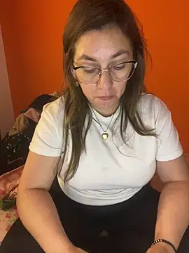 Snapshot of Luna-nevada chatting on April 8, 2026, 11:17 pm Luna-nevada online show from April 8, 2026, 11:17 pm