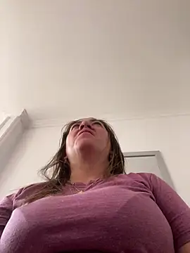 Snapshot of Luna-nevada chatting on February 24, 2026, 6:53 pm Luna-nevada online show from February 24, 2026, 6:53 pm