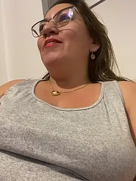 Snapshot of Luna-nevada chatting on March 8, 2026, 2:04 am Luna-nevada online show from March 8, 2026, 2:04 am