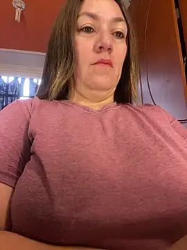 Snapshot of Luna-nevada chatting on May 19, 2026, 2:13 pm Luna-nevada online show from May 19, 2026, 2:13 pm
