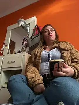 Snapshot of Luna-nevada chatting on February 18, 2026, 10:28 pm Luna-nevada online show from February 18, 2026, 10:28 pm