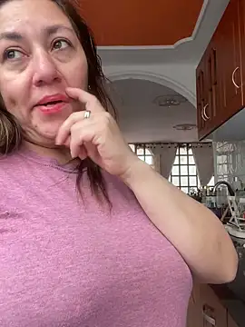 Snapshot of Luna-nevada chatting on February 23, 2026, 5:24 pm Luna-nevada online show from February 23, 2026, 5:24 pm