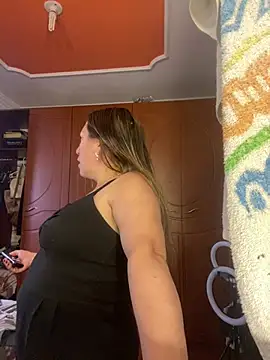 Snapshot of Luna-nevada chatting on February 4, 2026, 12:33 pm Luna-nevada online show from February 4, 2026, 12:33 pm