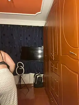 Snapshot of Luna-nevada chatting on March 31, 2026, 11:40 pm Luna-nevada online show from March 31, 2026, 11:40 pm