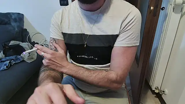 maialinofriuli online show from October 5, 2025, 10:55 pm