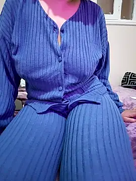 Snapshot of queen_belisima1 chatting on March 12, 2026, 9:19 pm queen belisima1 online show from March 12, 2026, 9:19 pm