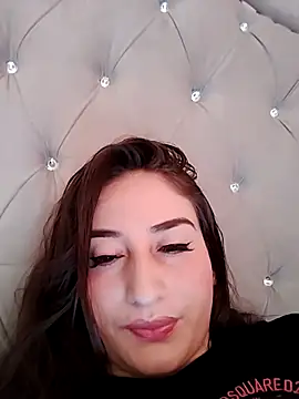 KARINA FLOWER  online show from October 15, 2025, 7:11 pm