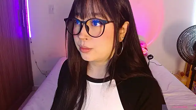 Snapshot of Oliviargf chatting on June 4, 2026, 1:16 pm Oliviargf online show from June 4, 2026, 1:16 pm