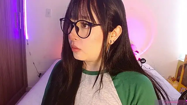 Snapshot of Oliviargf chatting on May 28, 2026, 1:28 pm Oliviargf online show from May 28, 2026, 1:28 pm