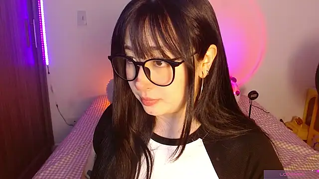 Snapshot of Oliviargf chatting on June 12, 2026, 1:25 am Oliviargf online show from June 12, 2026, 1:25 am