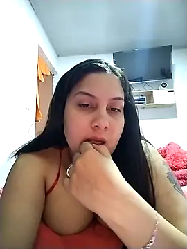 Snapshot of esmeralda_jadees chatting on April 30, 2026, 2:13 pm esmeralda jadees online show from April 30, 2026, 2:13 pm