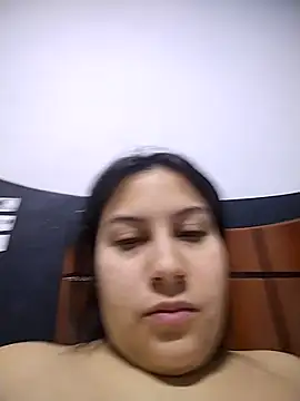 Snapshot of esmeralda_jadees chatting on May 5, 2026, 1:47 pm esmeralda jadees online show from May 5, 2026, 1:47 pm