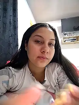 Snapshot of esmeralda_jadees chatting on May 7, 2026, 1:14 pm esmeralda jadees online show from May 7, 2026, 1:14 pm