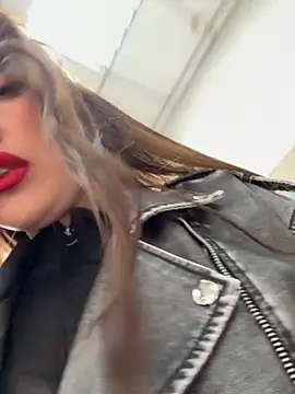 Snapshot of AleksandraRich chatting on September 14, 2025, 4:02 am AleksandraRich online show from September 14, 2025, 4:02 am