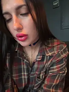 Snapshot of AleksandraRich chatting on March 21, 2025, 6:05 am AleksandraRich online show from March 21, 2025, 6:05 am