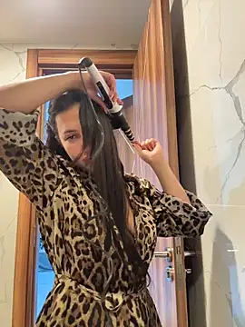 Snapshot of AleksandraRich chatting on November 28, 2025, 1:17 am AleksandraRich online show from November 28, 2025, 1:17 am