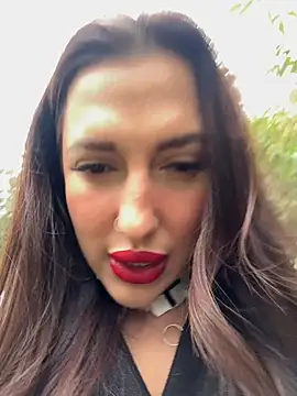 Snapshot of AleksandraRich chatting on September 15, 2025, 3:18 am AleksandraRich online show from September 15, 2025, 3:18 am