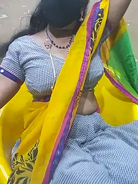 Snapshot of Raashi_telugu chatting on October 7, 2025, 6:25 am Raashi telugu online show from October 7, 2025, 6:25 am