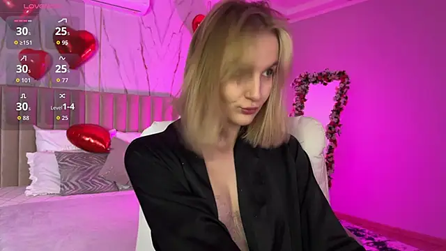 Snapshot of _Vikky_Moon_ chatting on March 4, 2026, 12:40 am Vikky Moon online show from March 4, 2026, 12:40 am