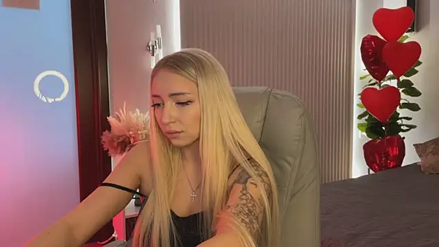 Snapshot of OhMyEmma chatting on February 28, 2026, 3:28 am OhMyEmma online show from February 28, 2026, 3:28 am