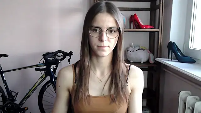 Snapshot of love_megi chatting on December 19, 2025, 2:30 pm love megi online show from December 19, 2025, 2:30 pm