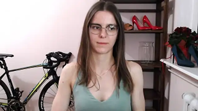 Snapshot of love_megi chatting on January 18, 2026, 7:28 pm love megi online show from January 18, 2026, 7:28 pm