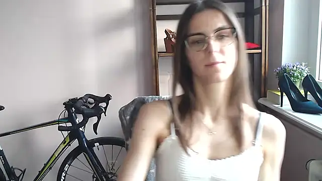 Snapshot of love_megi chatting on February 9, 2026, 2:26 pm love megi online show from February 9, 2026, 2:26 pm