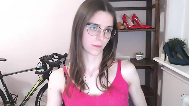 Snapshot of love_megi chatting on February 28, 2026, 7:35 pm love megi online show from February 28, 2026, 7:35 pm