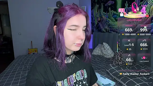 Snapshot of yourvodka chatting on November 13, 2025, 12:42 pm yourvodka online show from November 13, 2025, 12:42 pm