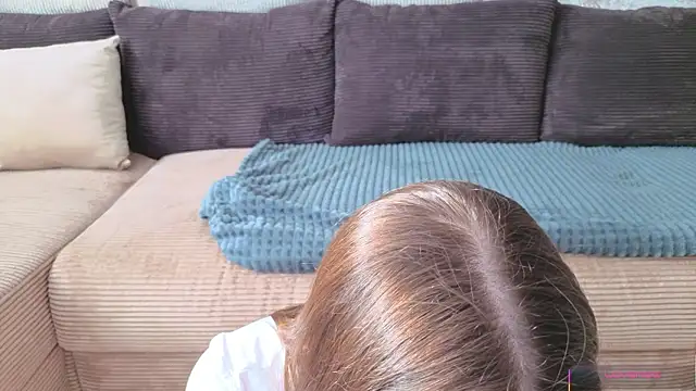 Kira mindnes online show from March 26, 2026, 6:11 am