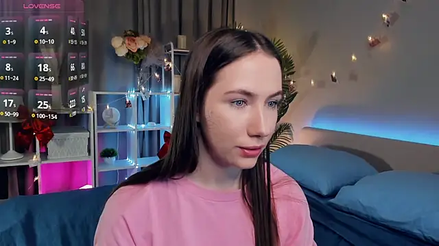 Snapshot of Kira_mindnes chatting on March 14, 2025, 7:34 pm Kira mindnes online show from March 14, 2025, 7:34 pm