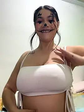 Snapshot of roldanmary chatting on October 31, 2025, 2:19 am roldanmary online show from October 31, 2025, 2:19 am