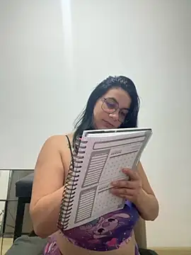 Snapshot of roldanmary chatting on November 13, 2025, 3:21 am roldanmary online show from November 13, 2025, 3:21 am