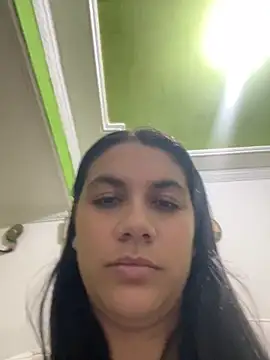 Snapshot of roldanmary chatting on October 22, 2025, 2:44 am roldanmary online show from October 22, 2025, 2:44 am