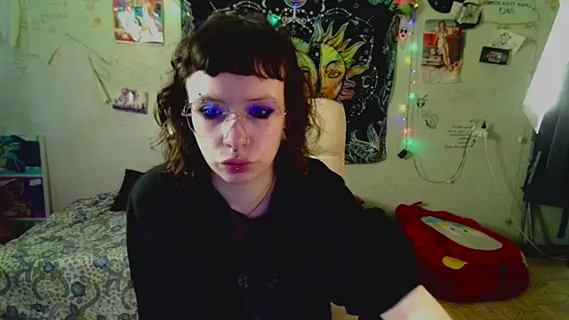 Snapshot of Lil_foxxx chatting on July 7, 2026, 11:36 am Lil foxxx online show from July 7, 2026, 11:36 am